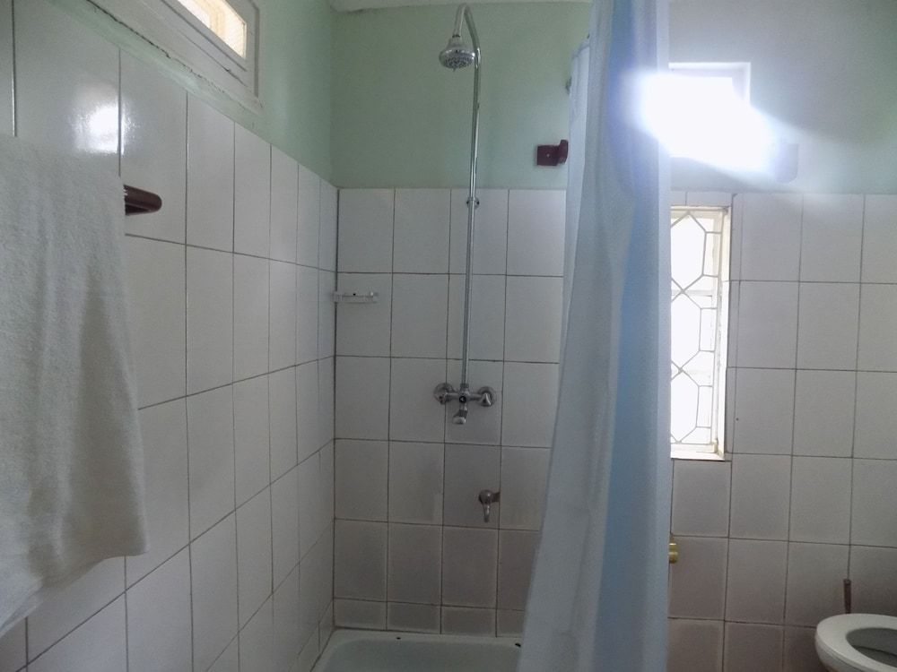 Fort Coleb Guest House Twin Room 12