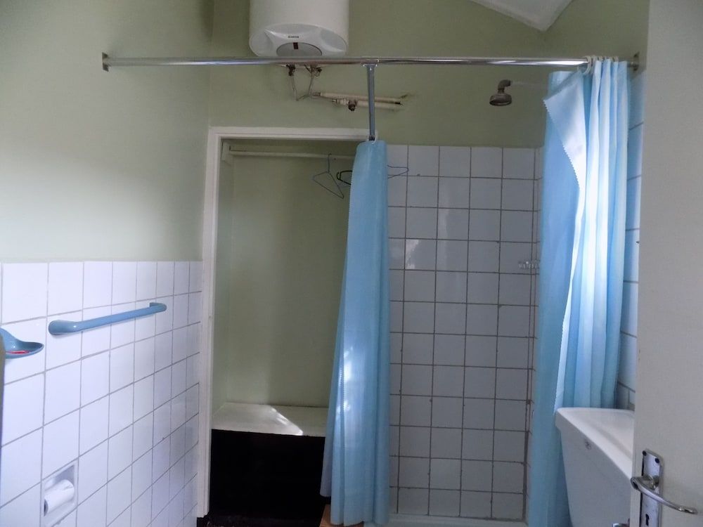 Fort Coleb Guest House Twin Room 7