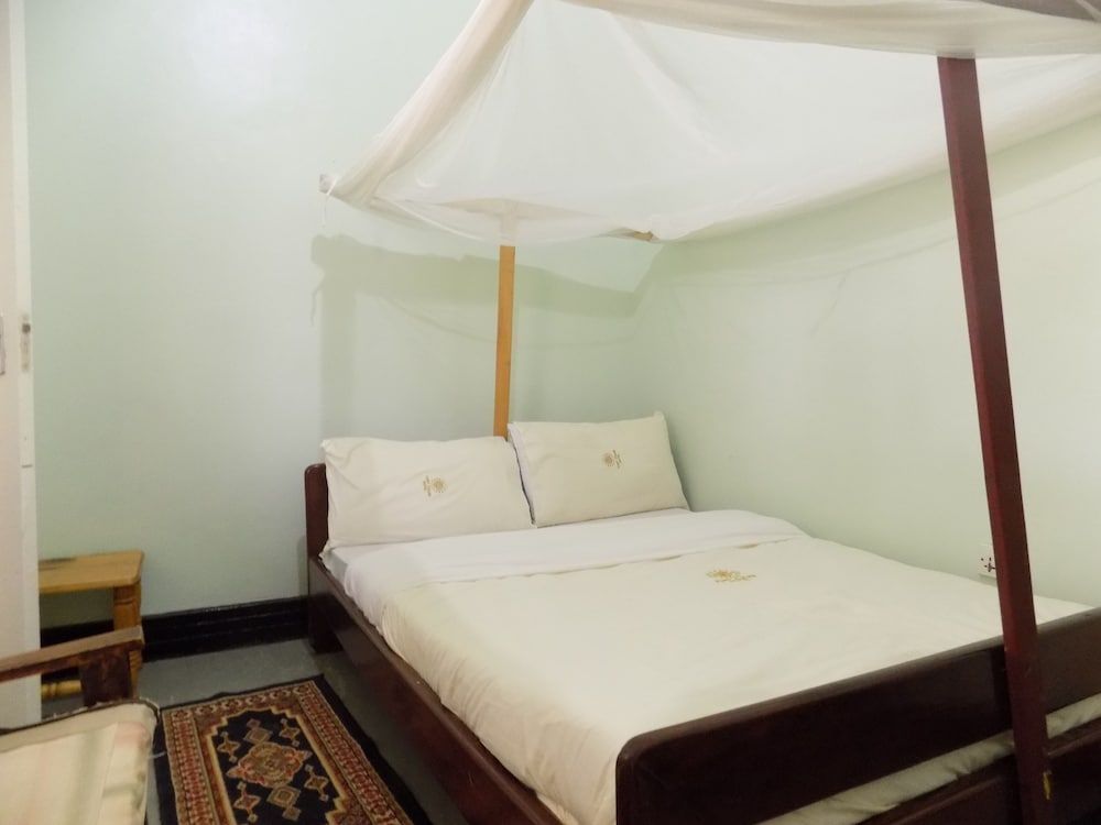Fort Coleb Guest House Executive Double Room 4