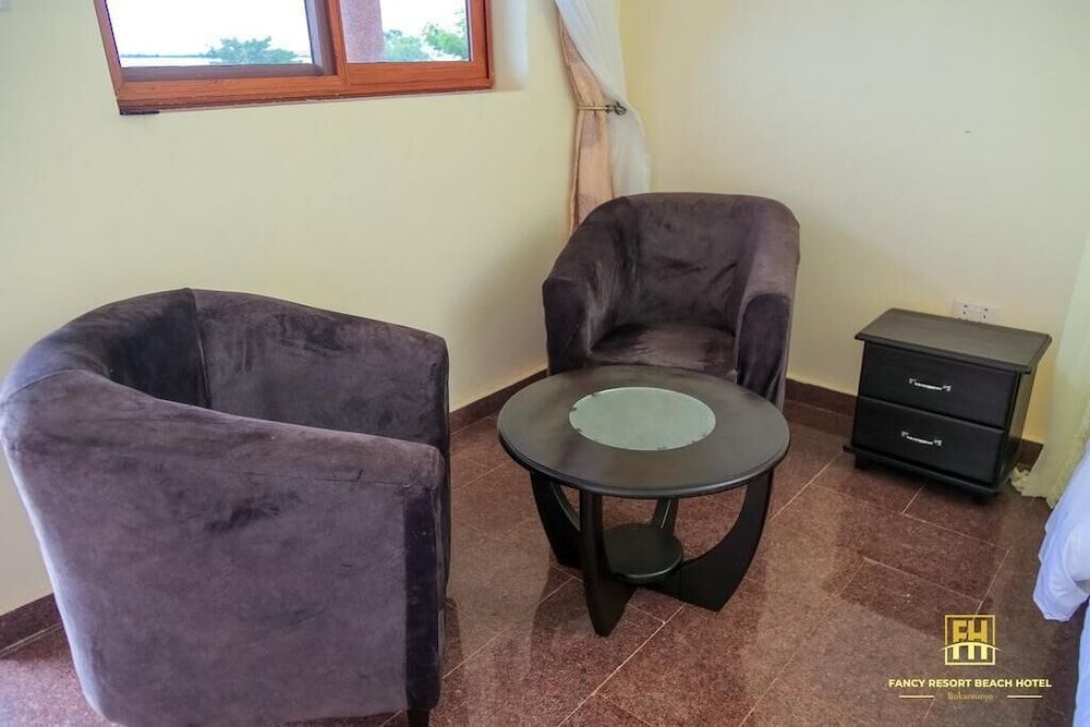 Fancy Resort Beach Hotel Deluxe Single Room 6