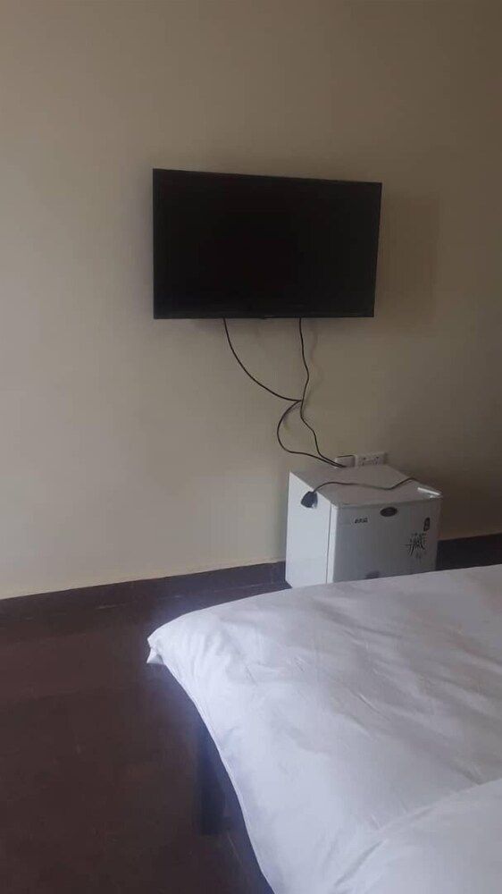 Fancy Resort Beach Hotel Deluxe Single Room 7