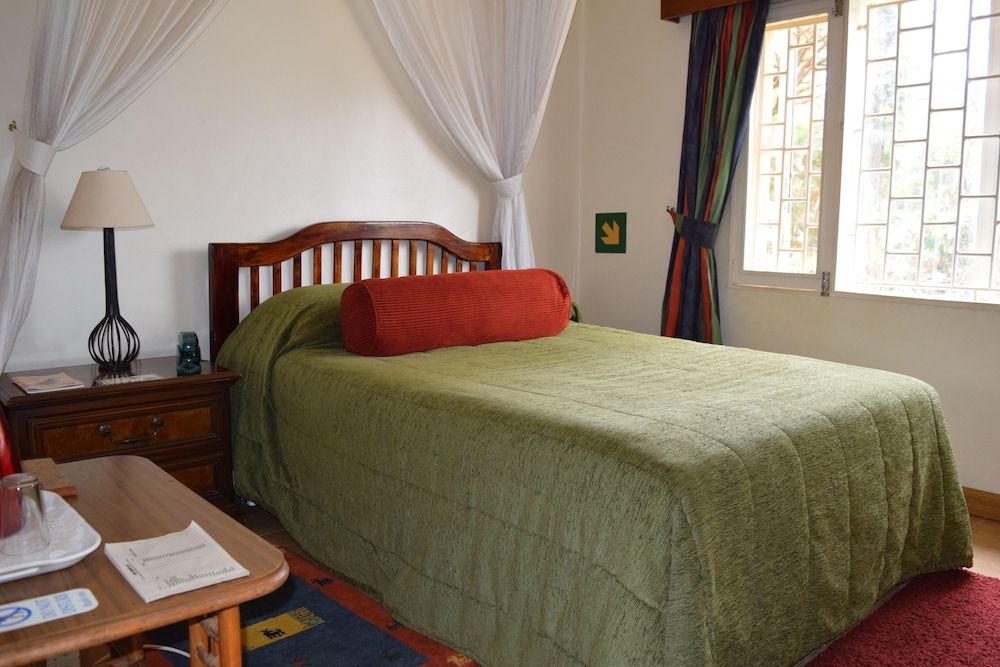 Standard Double Room, Shared Bathroom