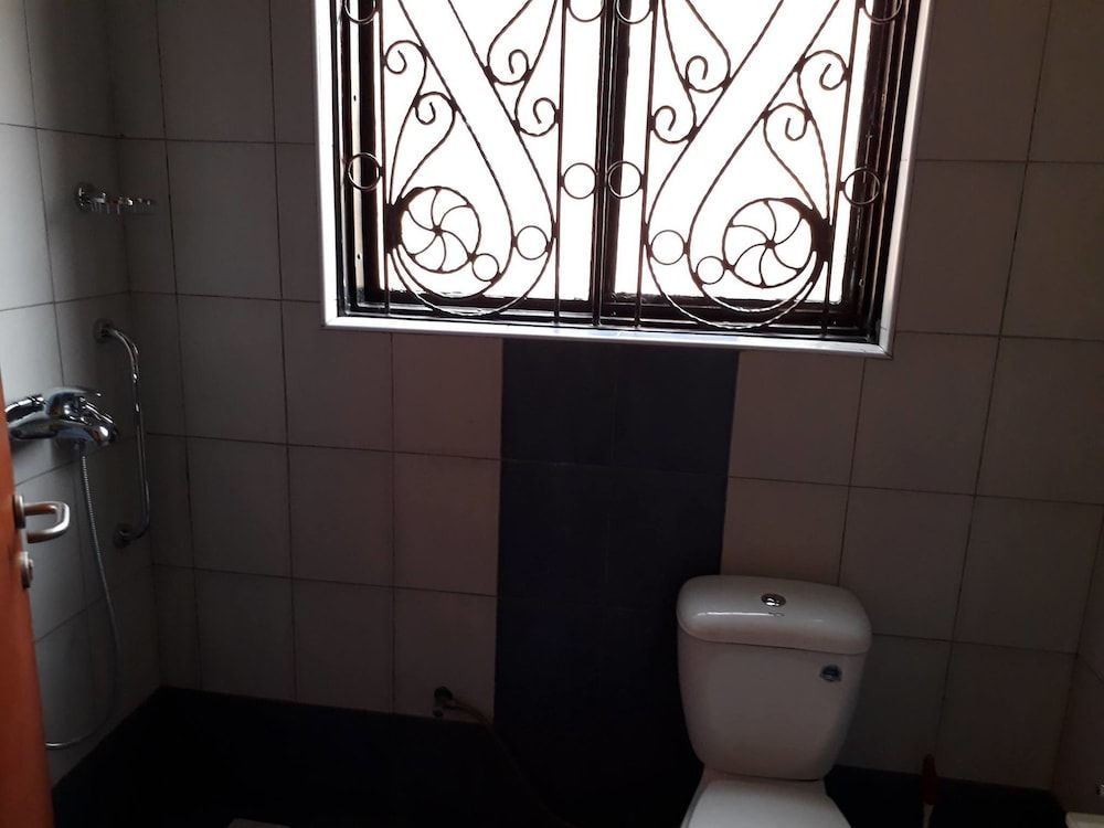 Egret Pilgrims Inn Deluxe Double Room 9