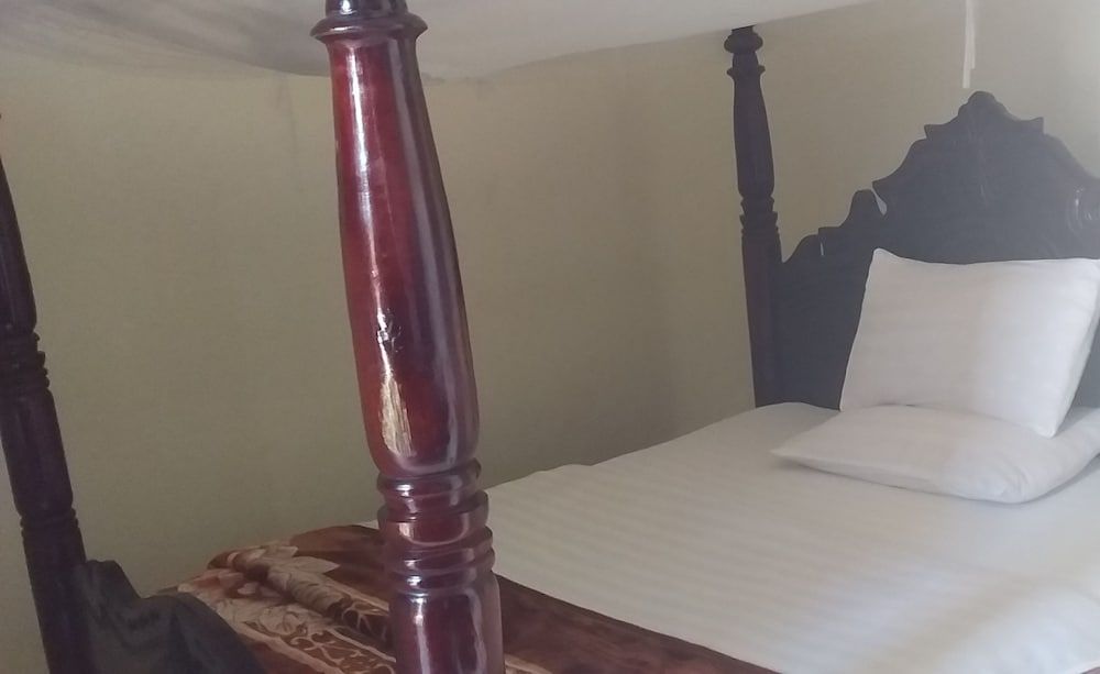 Mango Cottages & Recreation Center Deluxe Room 12