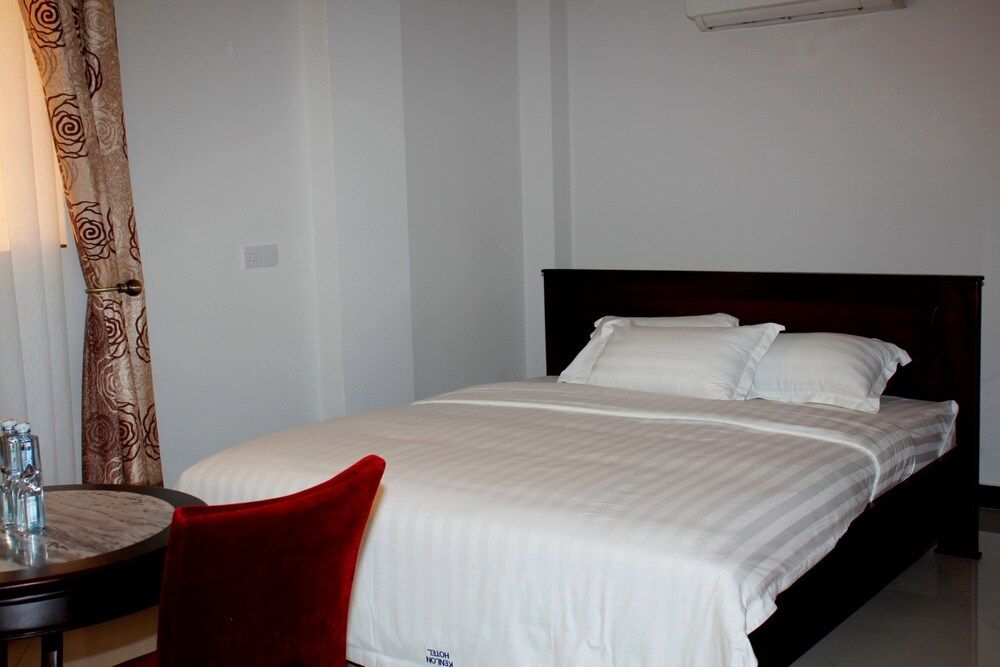 Kenlon Hotel Deluxe Double Room 3