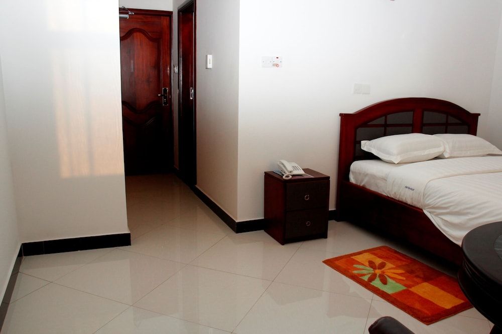 Kenlon Hotel Double Room 8