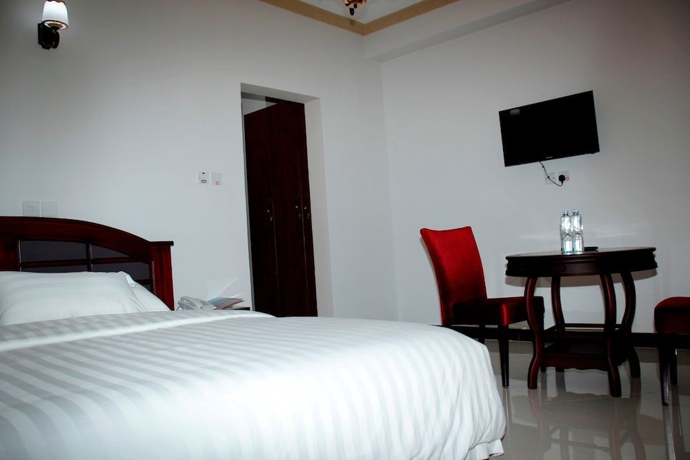 Kenlon Hotel Deluxe Double Room 4