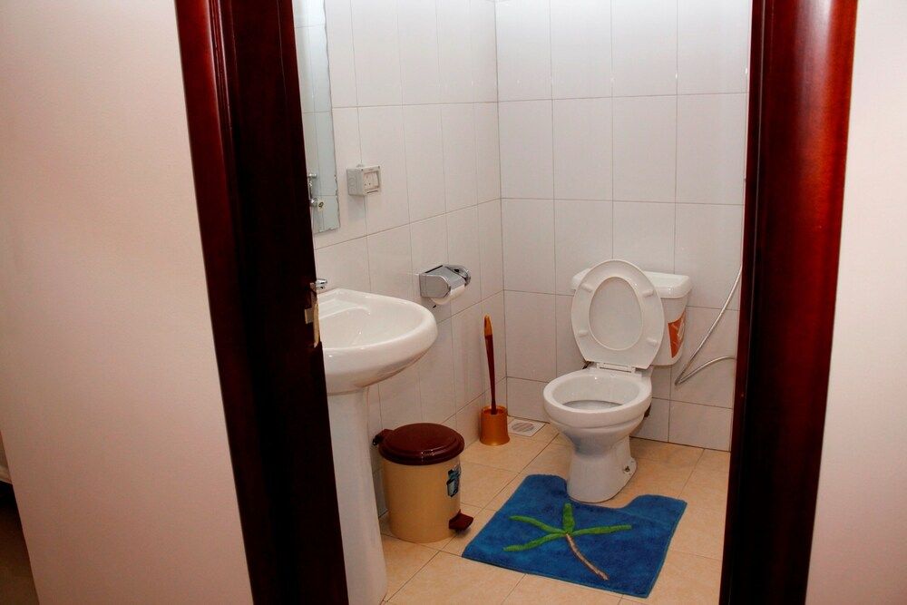 Kenlon Hotel Double Room 13