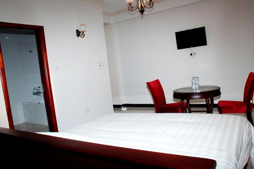 Kenlon Hotel Deluxe Double Room 7