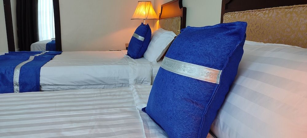 Koki Hotel Twin Room with No Windows