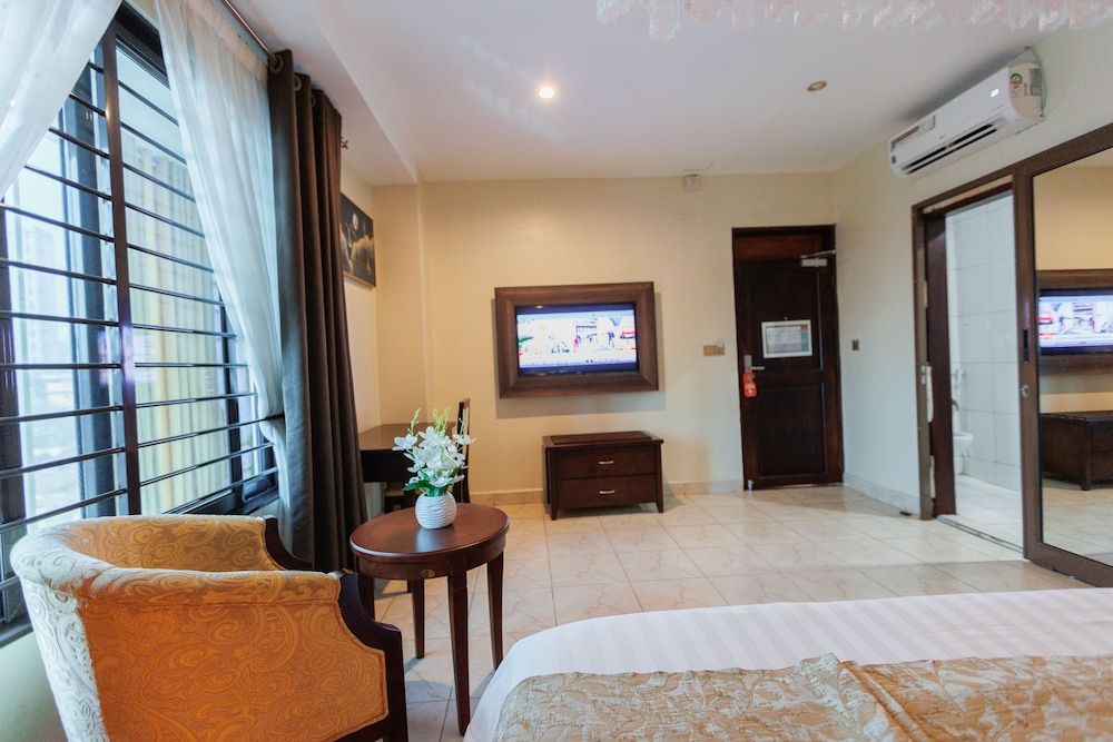 Koki Hotel Standard room with windows 23