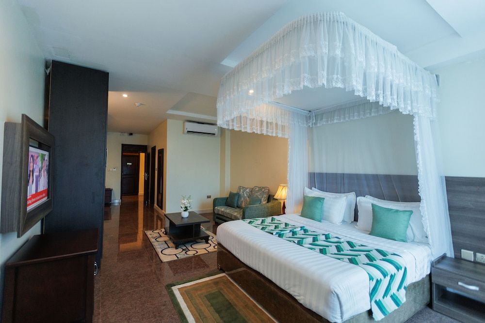 Koki Hotel Deluxe Room with City view 15