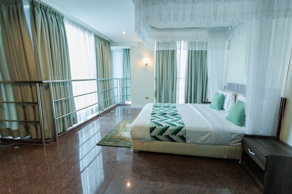 Koki Hotel Deluxe Room with City view 14