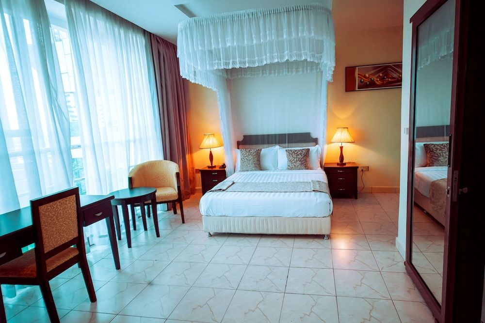 Koki Hotel Deluxe Room with City view 4