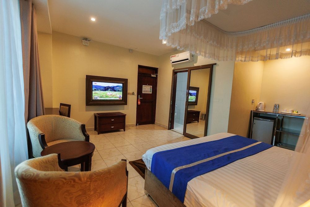 Koki Hotel Standard room with windows 13