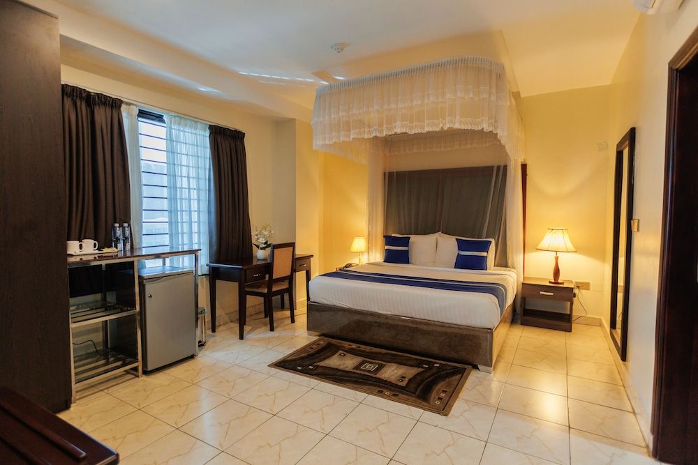 Koki Hotel Standard room with windows 11