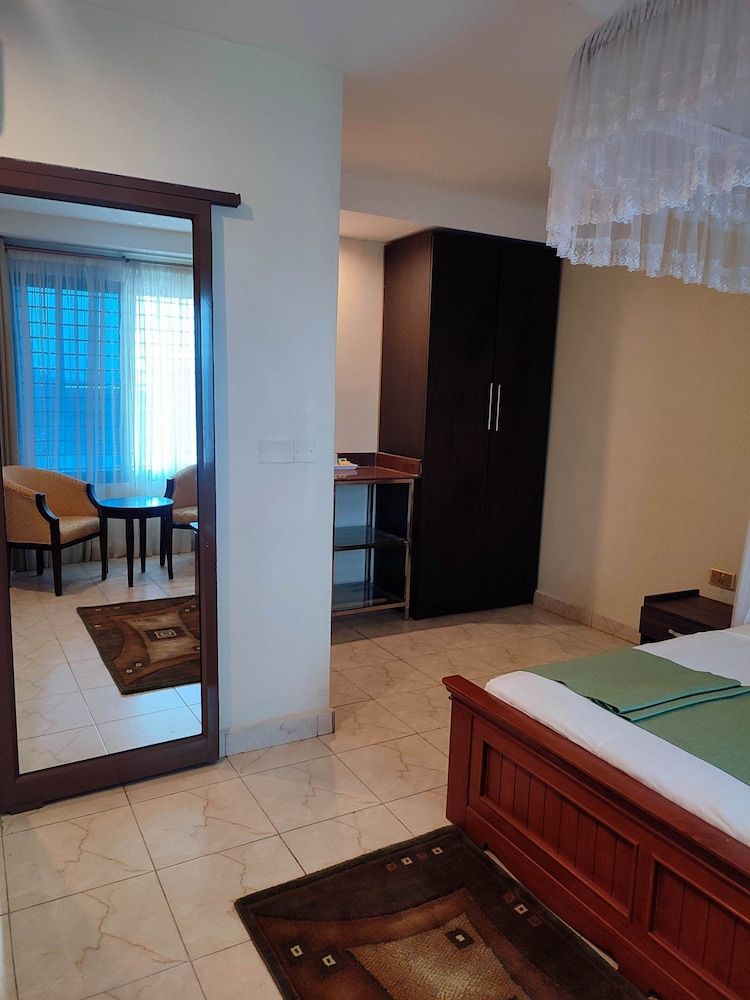 Koki Hotel Standard room with windows 20