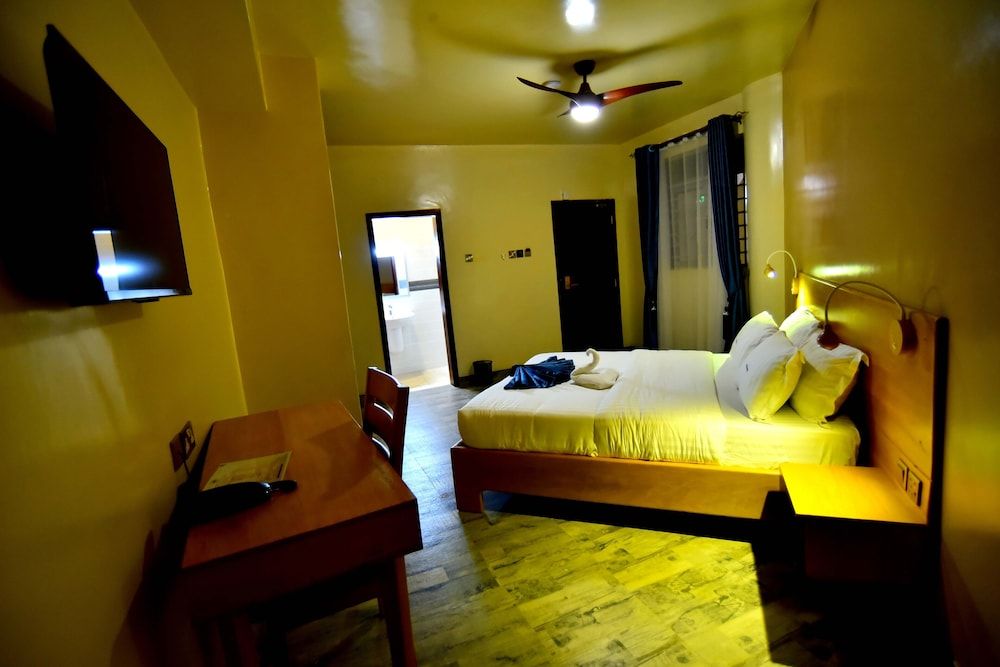 Victoria Mews Hotel Deluxe Double Room 2