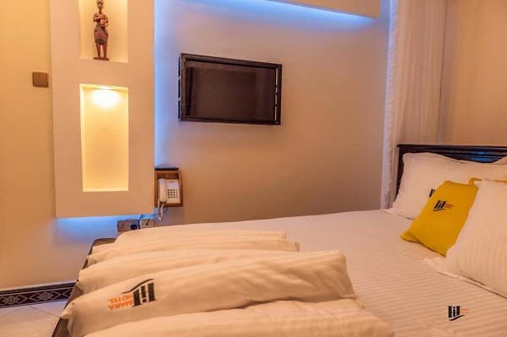 Imara Hotel Deluxe Room 6