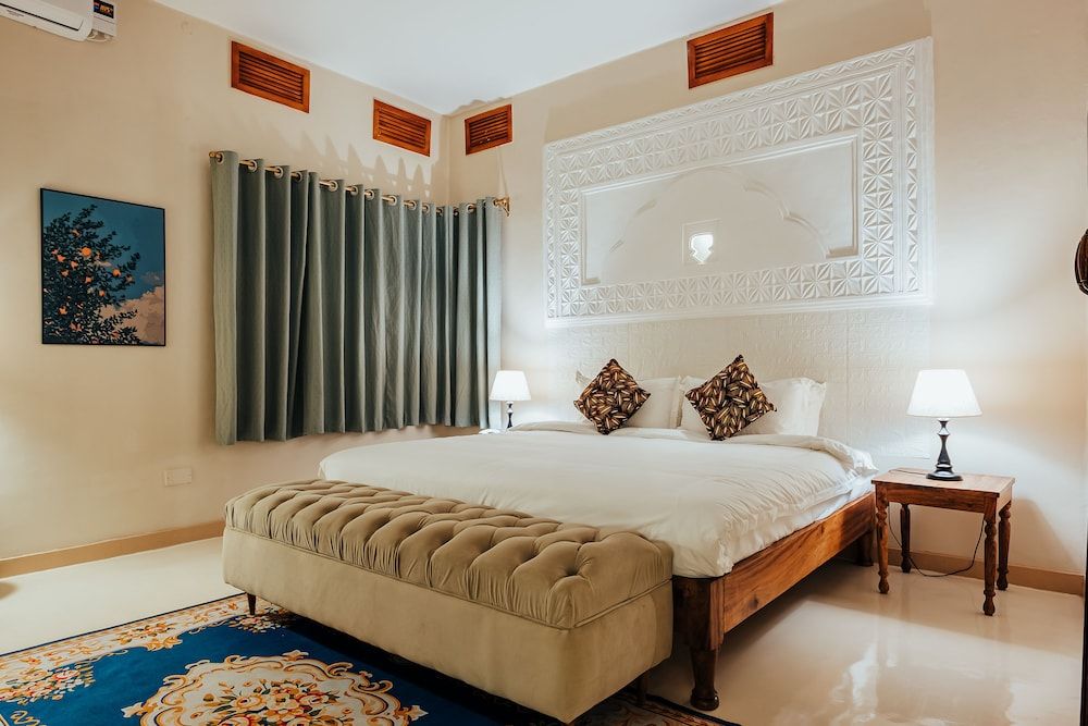 Yushili Hotel & Restaurant