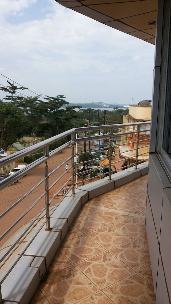 Galaxy Apartments Family Apartment 25