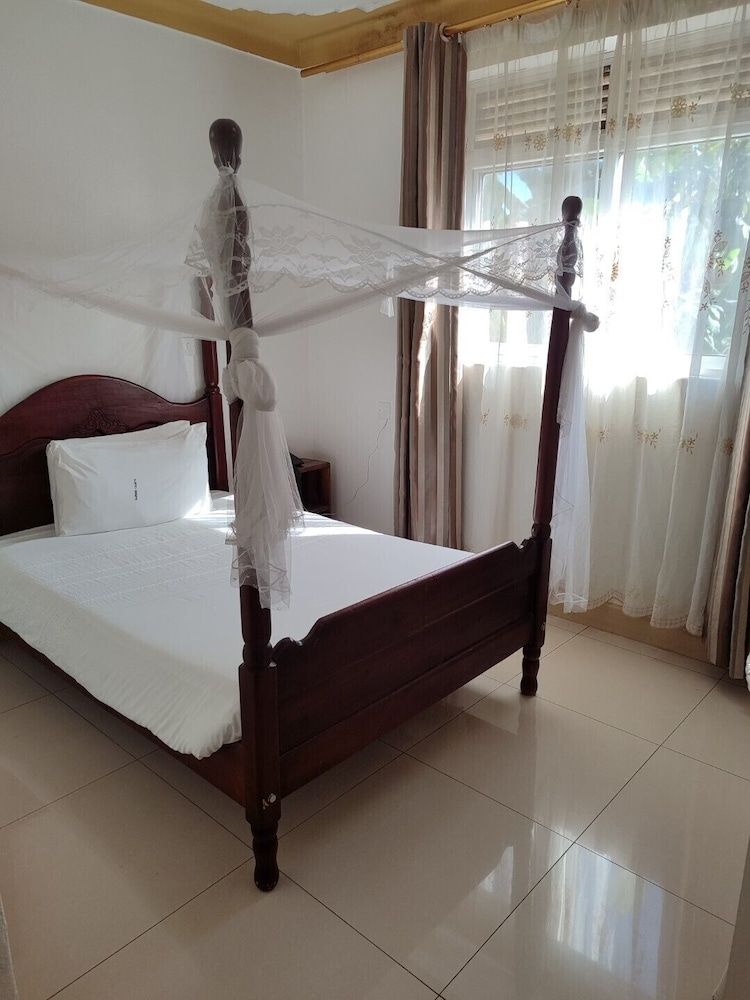 Garden Courts Hotel Masaka Standard Single Room