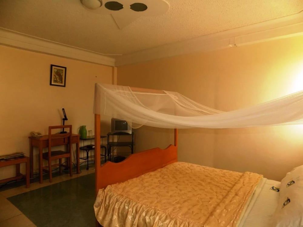 Palm Springs Hotel Executive Double Room 3