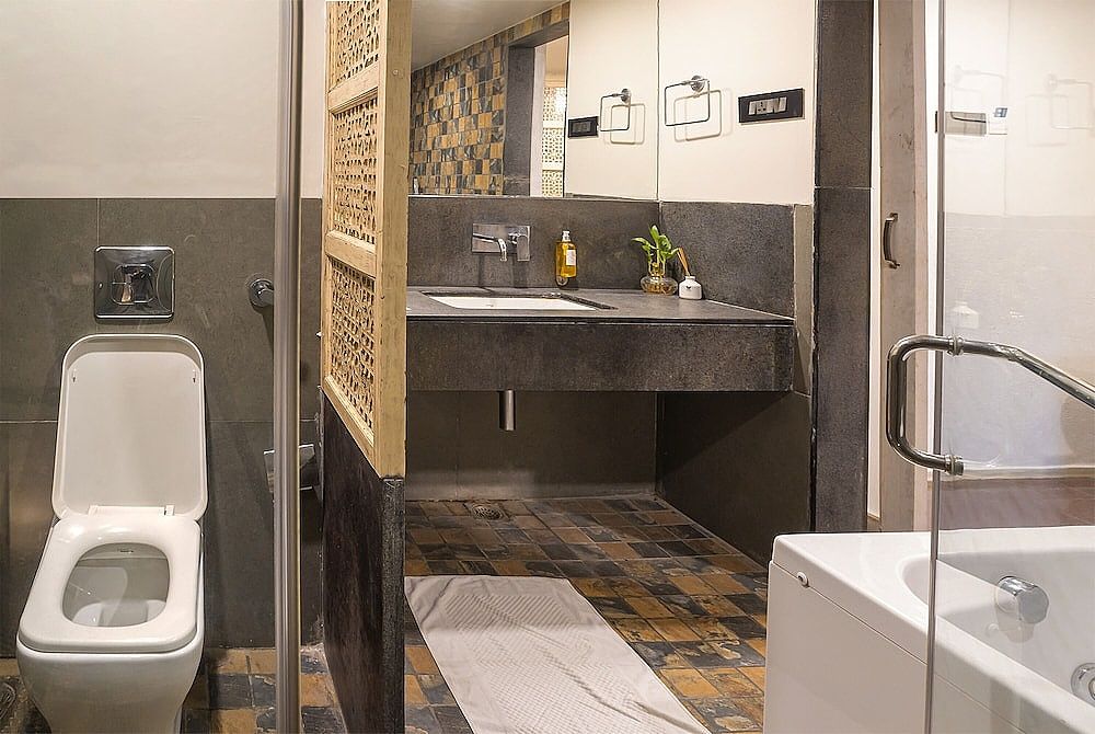 Infiniti hotel and Spa Presidential Suite Room 7