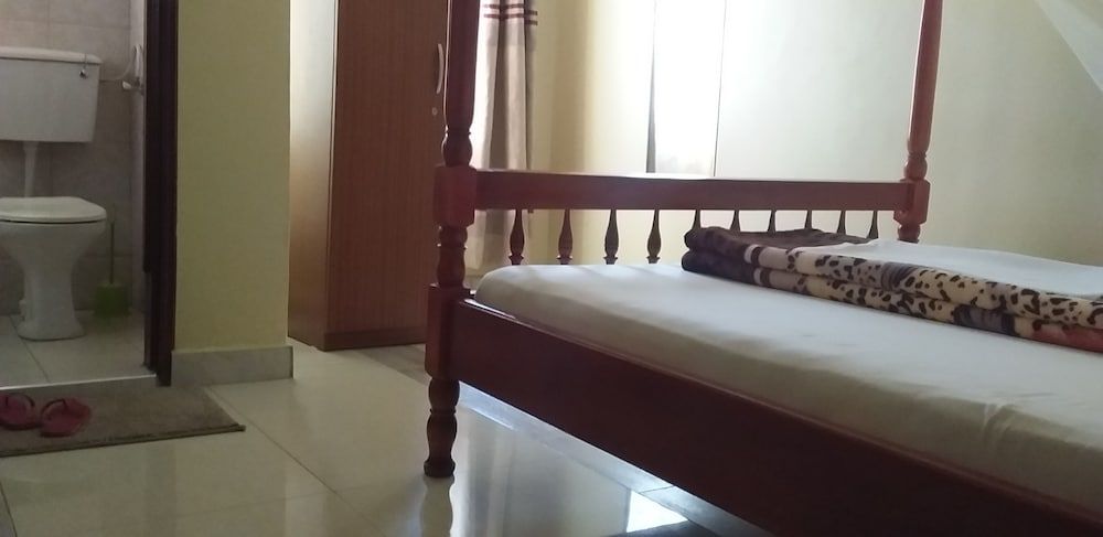 Rainbow Courts Single Room