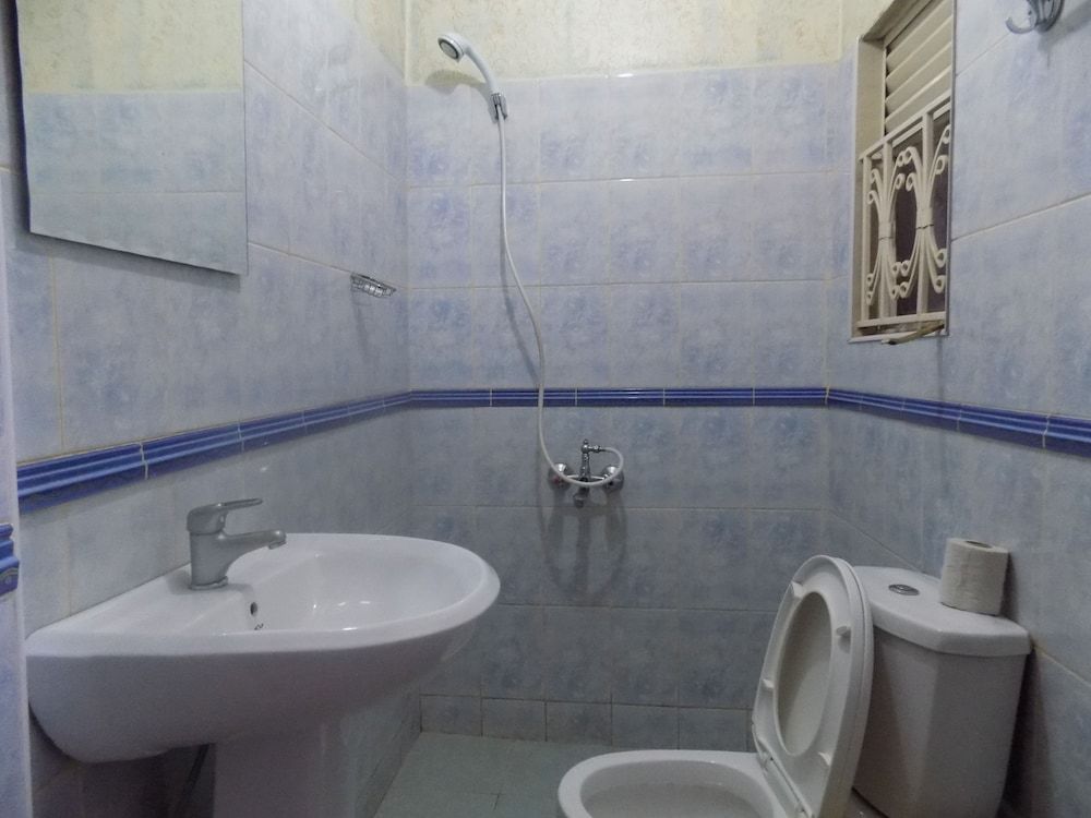 R & R Gardens Twin Room, Non Smoking 3