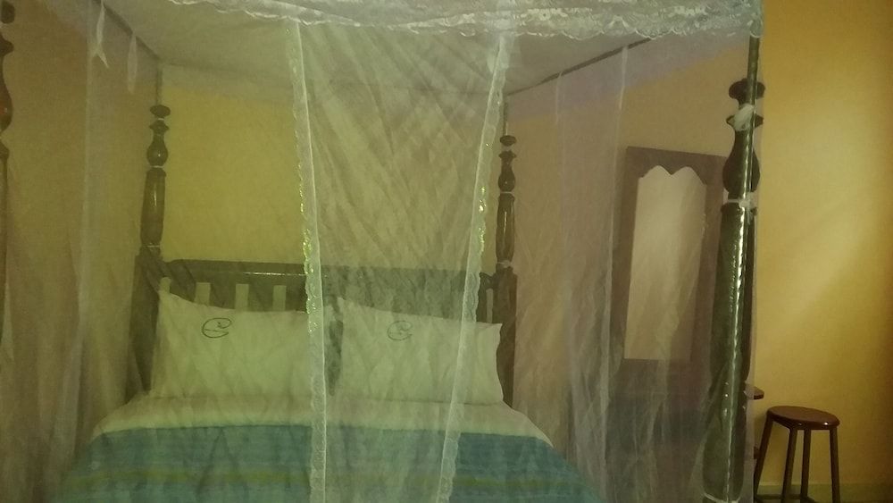 Wamala Resort Hotel Single Room 6