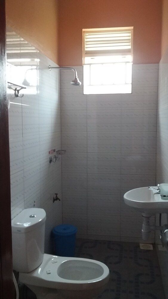 Wamala Resort Hotel Single Room 9