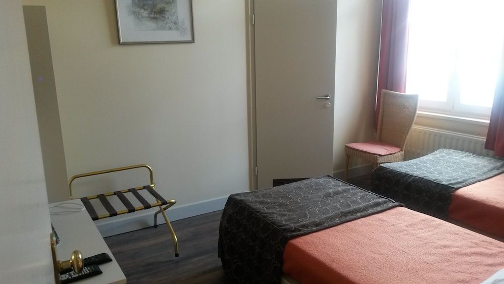 Hotel Queen Mary Double Room 6