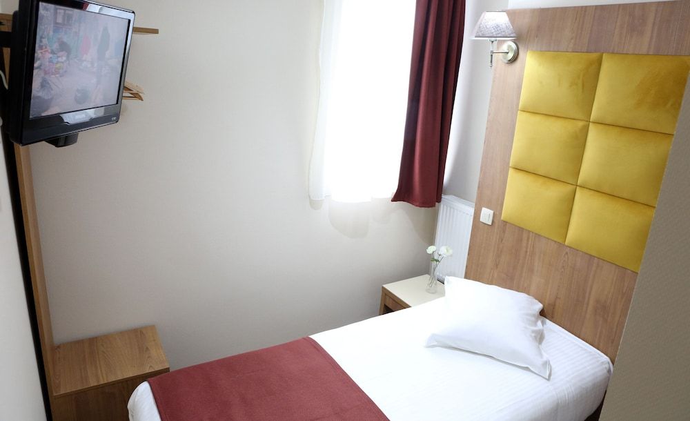 Sun Hotel Economy Single Room 4