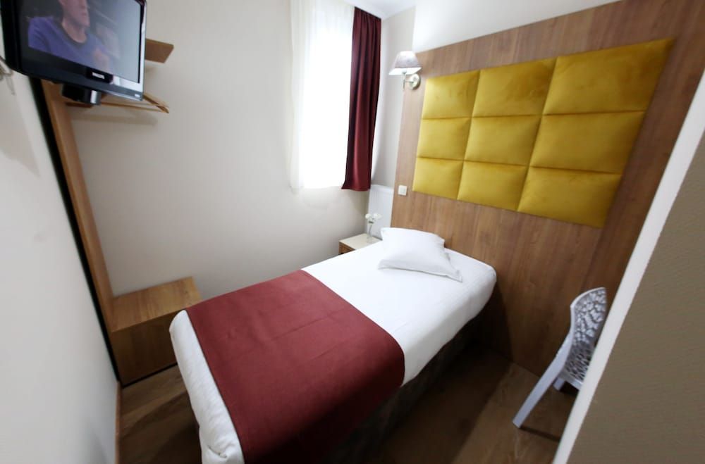 Sun Hotel Economy Single Room