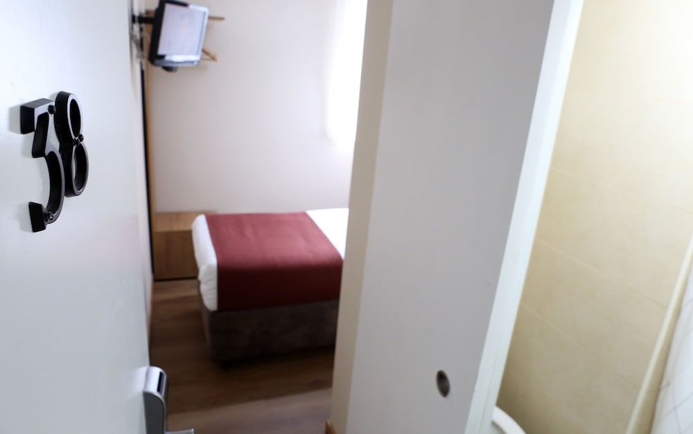 Sun Hotel Economy Single Room 5