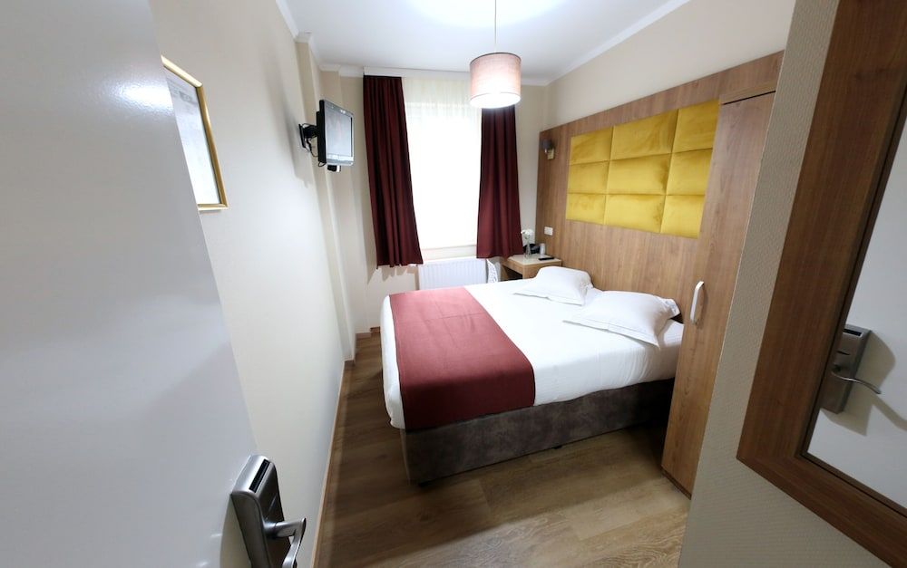 Sun Hotel Comfort Double Room 5