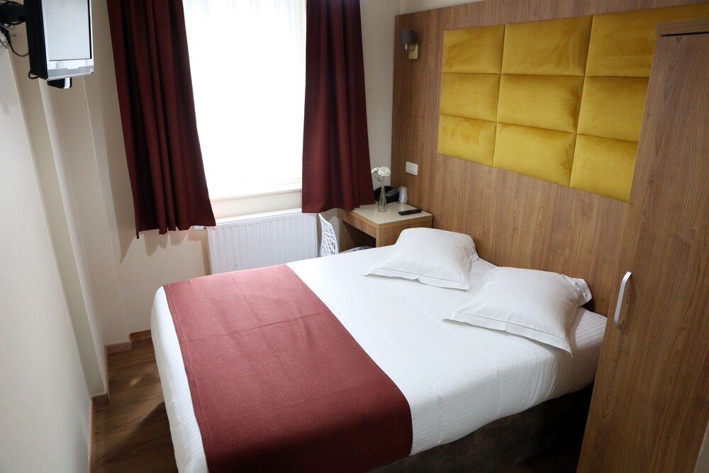 Sun Hotel Economy Double Room 3