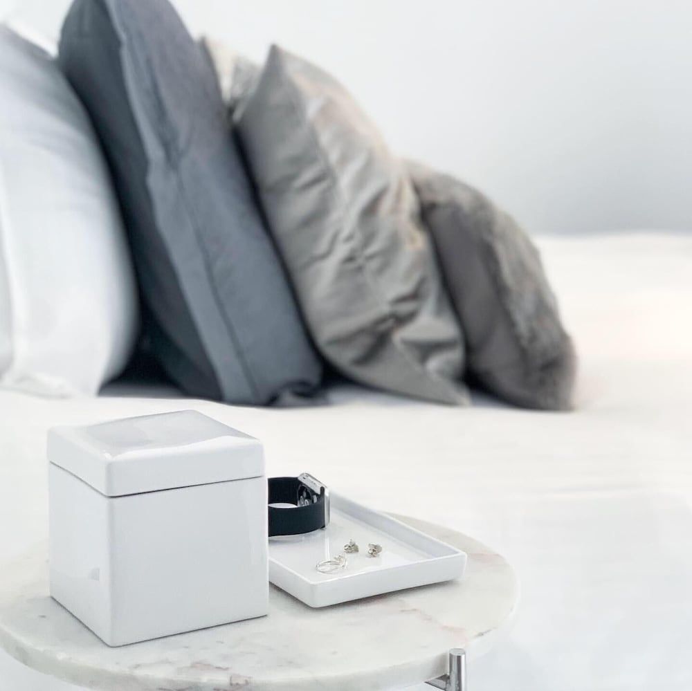 undefined White Room