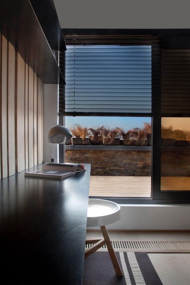 undefined Studios Curie 3