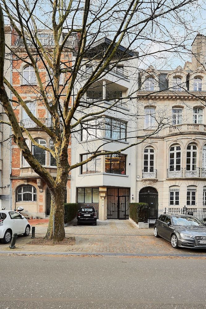 undefined Suites 124 5