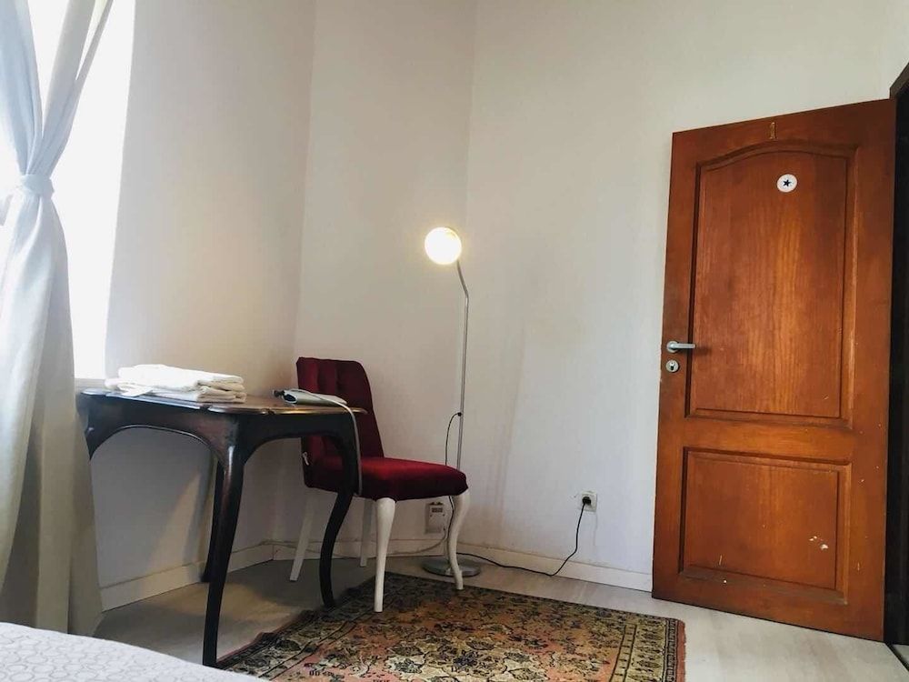 Miroir27 Family Room 2