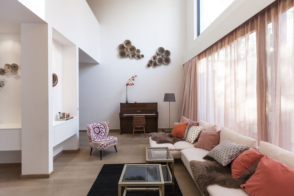 undefined Unit 5 - Trendy Smart Home Triplex Private Garden & Parking 5