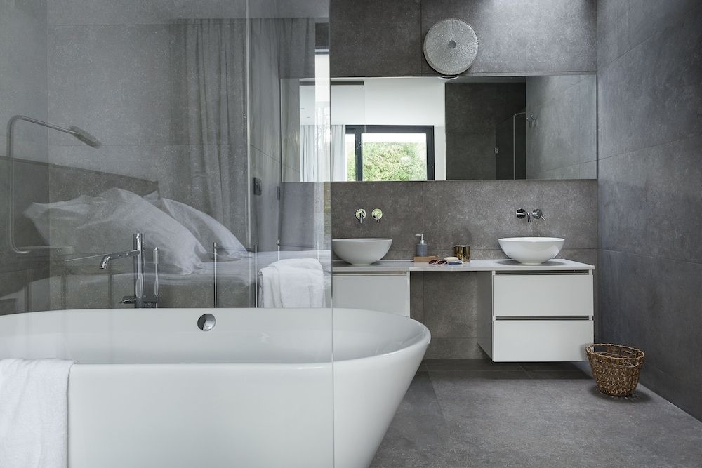 Unit 5 - Trendy Smart Home Triplex Private Garden & Parking House (4 Bedrooms) 10