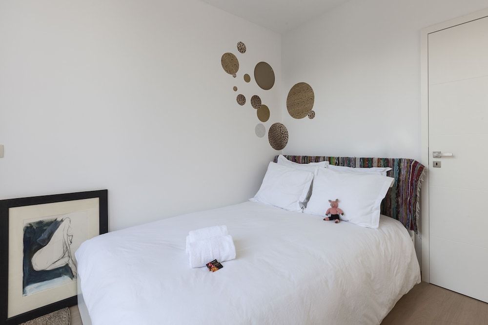 undefined Unit 6 - Colorful Smart Home Triplex Private Garden & Parking 5