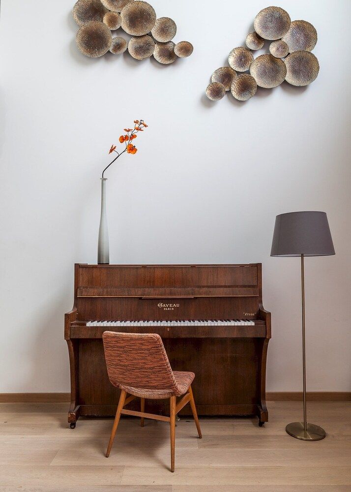 undefined Unit 4 - Spacious Smart Home Triplex Private Garden & Parking 9