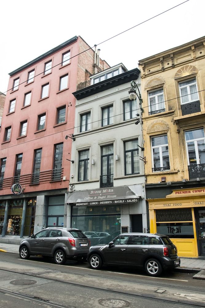 undefined Charming Triplex Near Avenue Louise 2