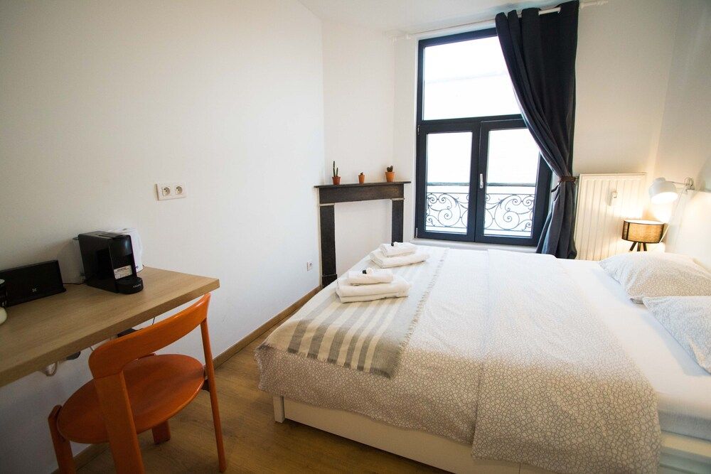 undefined Charming Triplex Near Avenue Louise 9