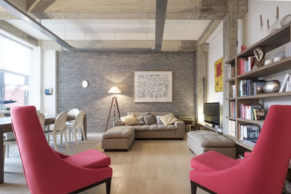 The Monarch Deluxe Apartment 12