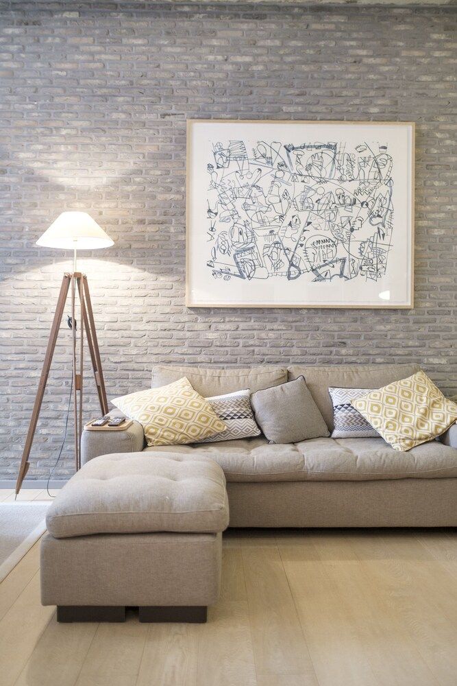 The Monarch Deluxe Apartment 14